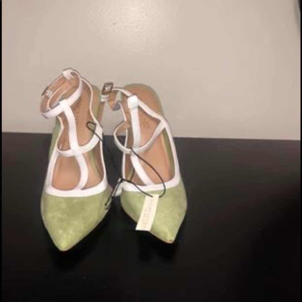 Green Eva Mendes sling back heels